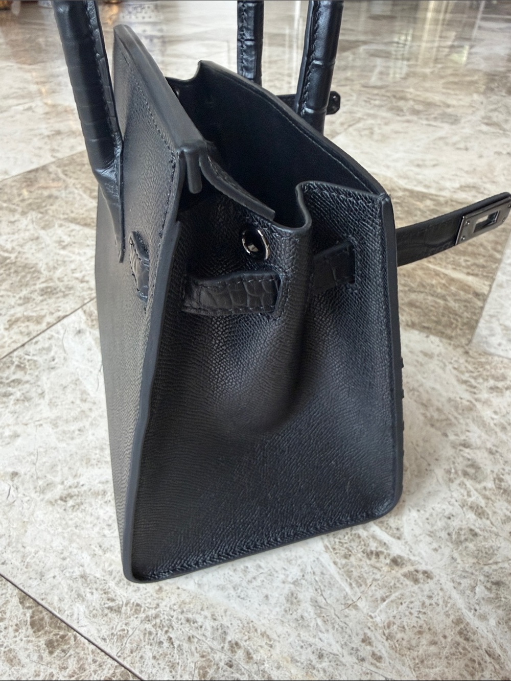 Handbag - Picture 3 of 5